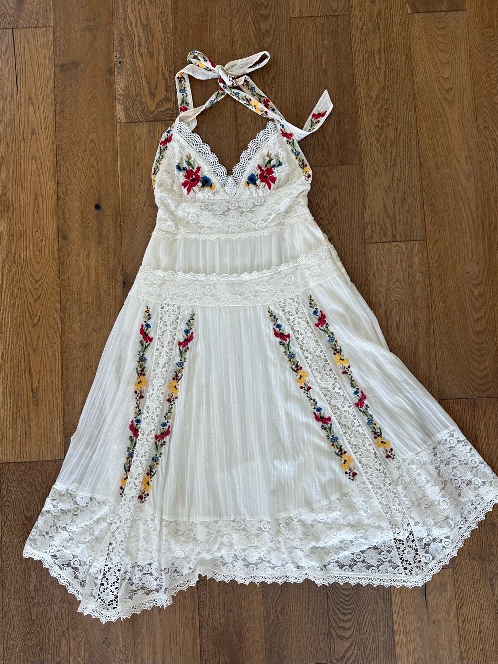 Free People Keila Halter Neck Embroidery & Lace Detail Cotton Dress - Picture 3 of 11